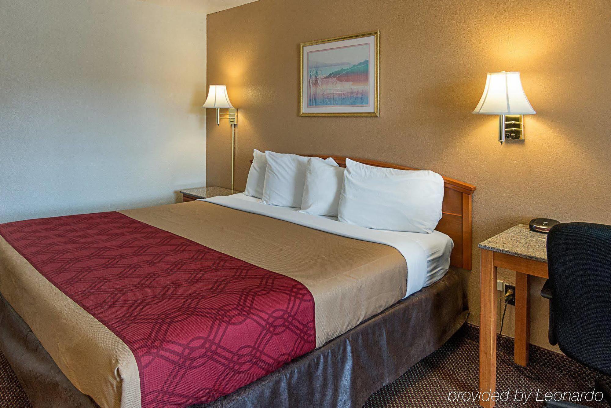Red Roof Inn Nacogdoches Esterno foto
